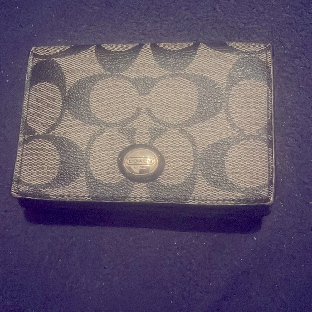 Small coach wallet - Picture 1 of 3